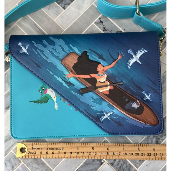 Disney Loungefly Pocahontas Crossbody Just Around The River Bend NWT - Picture 9 of 10